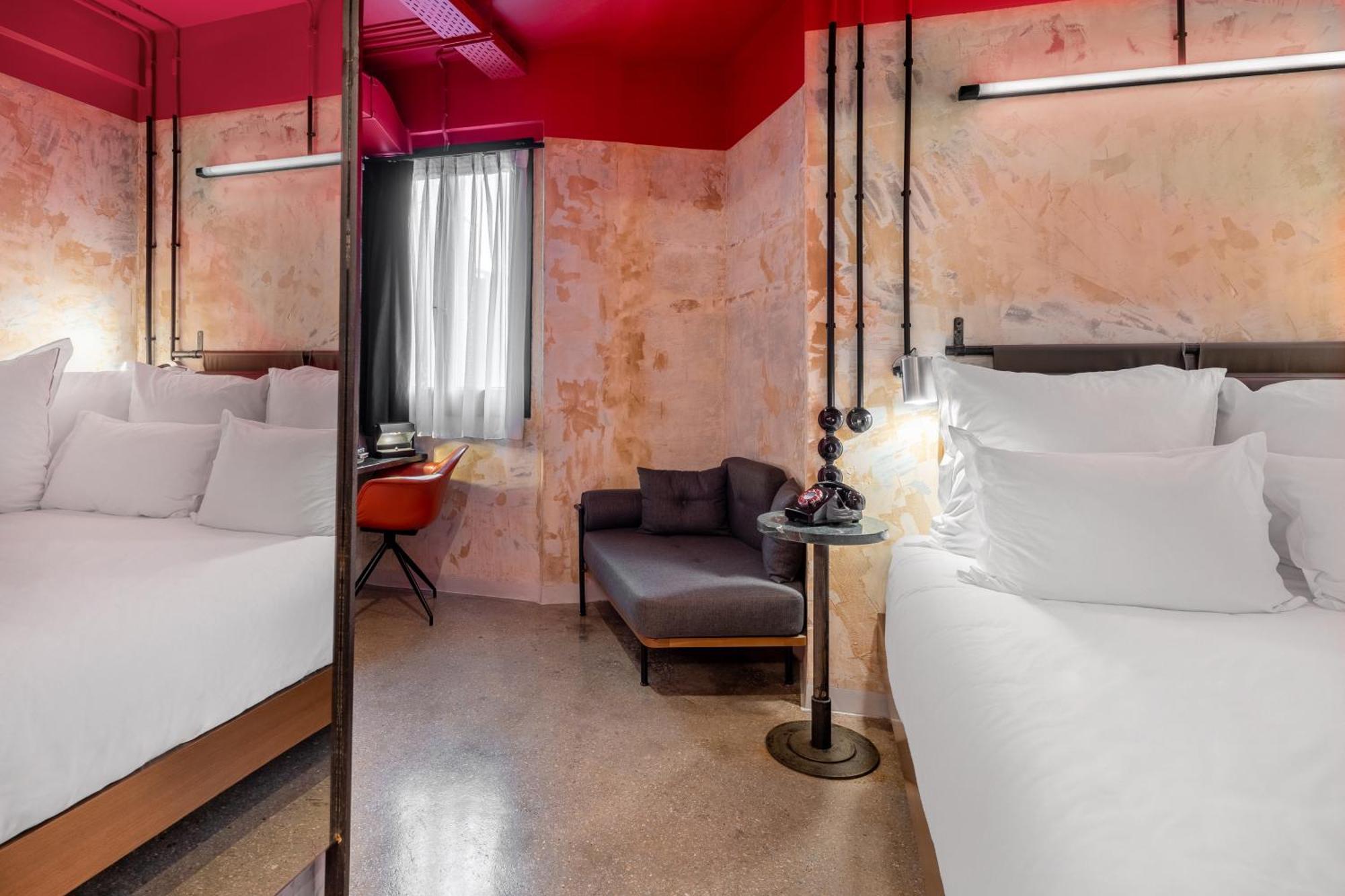 Deluxe Double Room,1743365273:JPEG